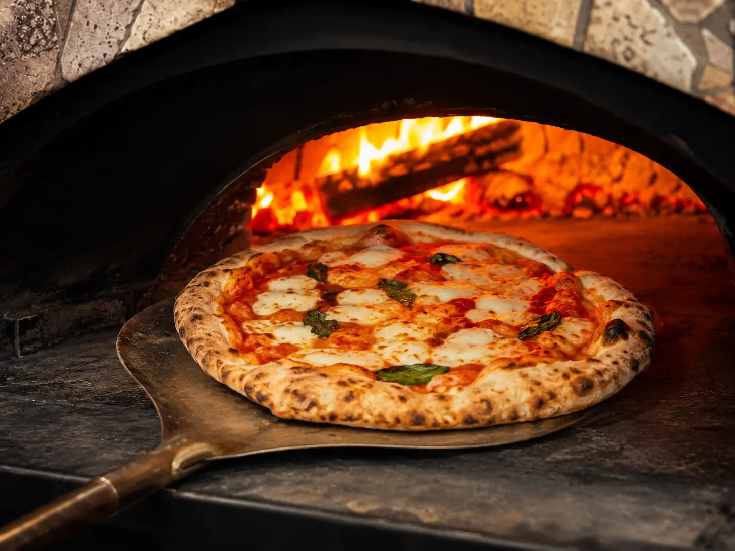 Devis repas de groupe Little Italy Menton · réponse sous 48h