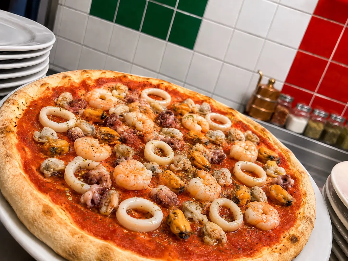 Pizza Marinara pizzeria Little Italy Menton fruits de mer